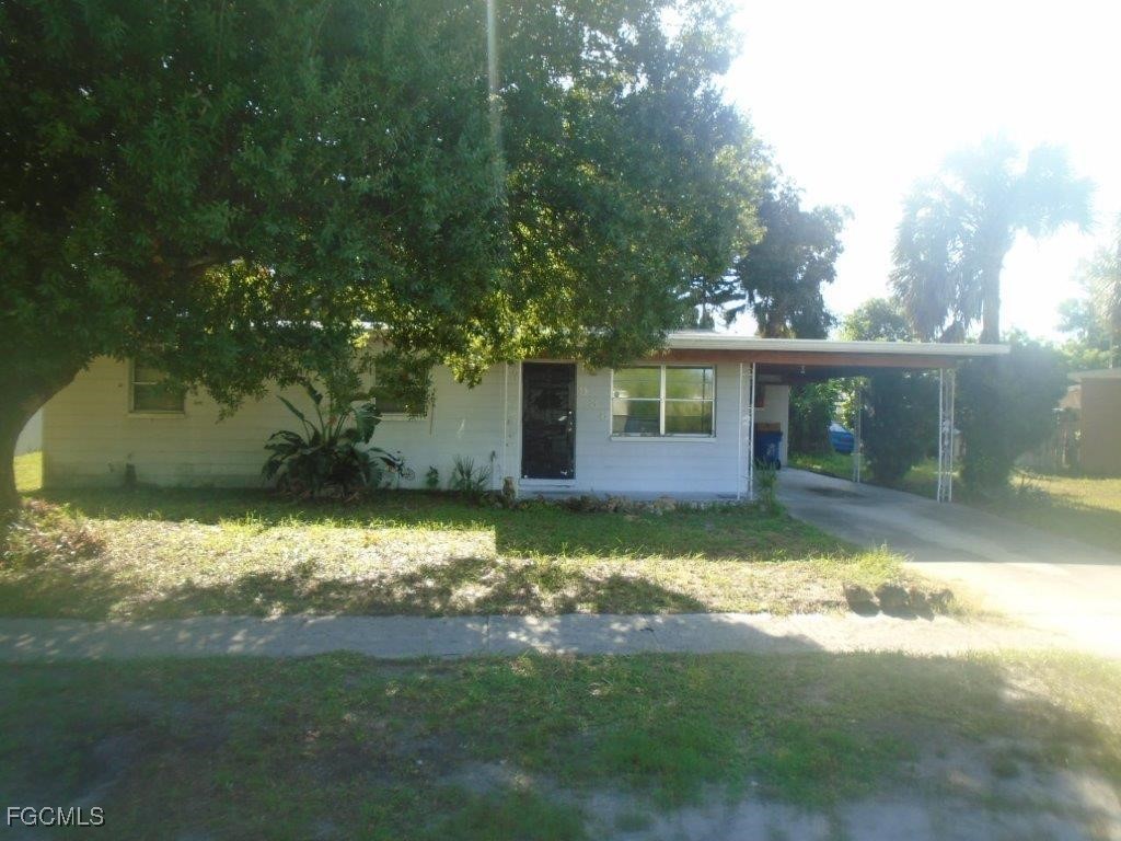 938 Tropical Palm Avenue North Fort Myers FL 33903 2025005072 image2