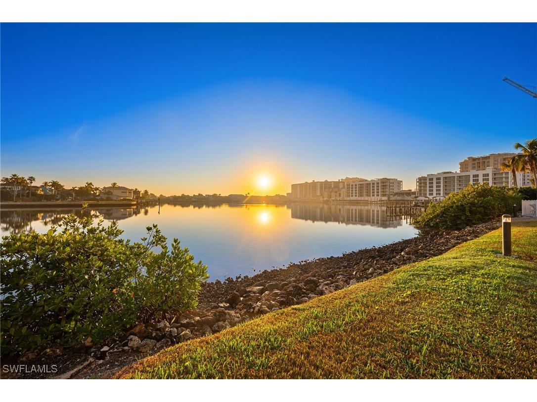 9380 Gulf Shore Drive #101 Naples FL 34108 225074577 image1