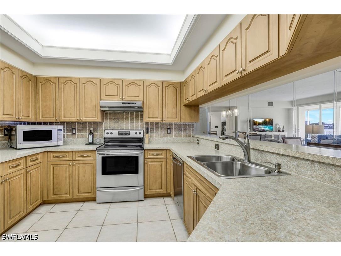 9380 Gulf Shore Drive #102 Naples FL 34108 226020317 image6