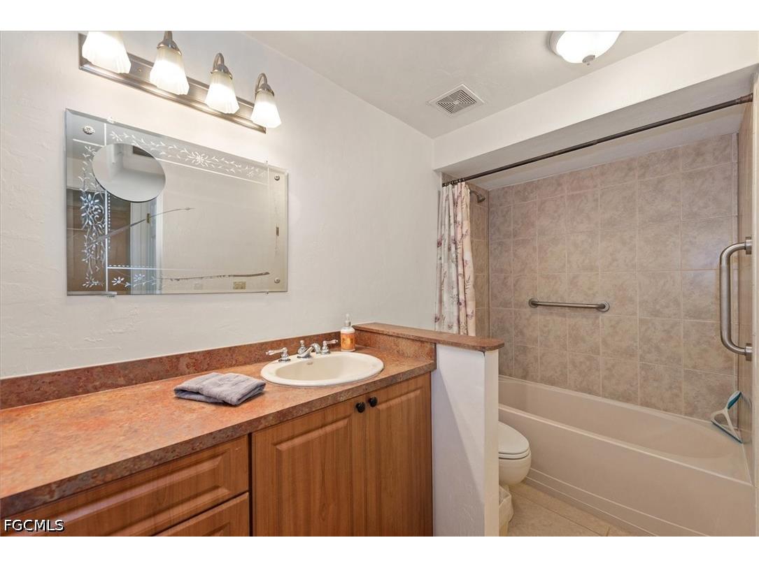 9380 Lennex Lane #701 Fort Myers FL 33919 2026016592 image11