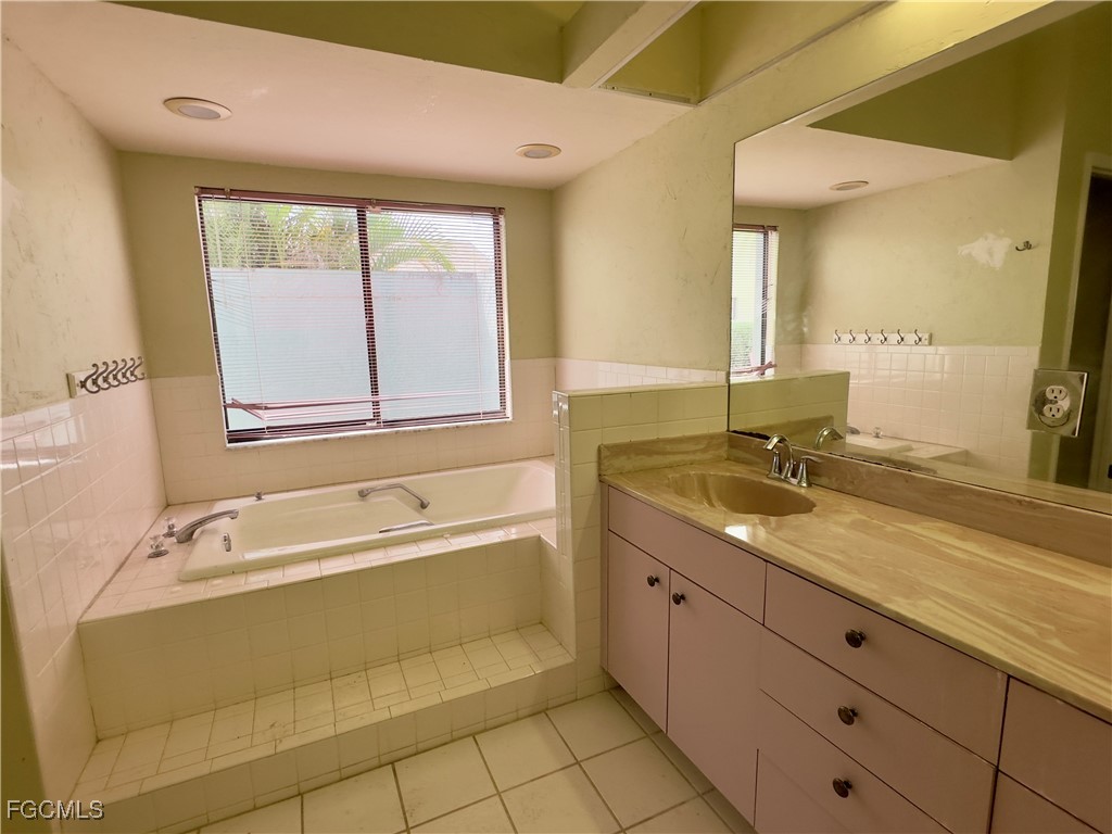 9382 Pineapple Road Fort Myers FL 33967 2025011611 image14