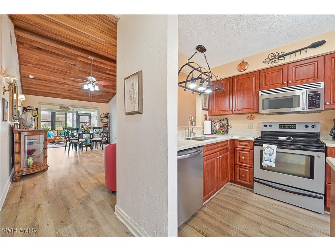 9387 Lennex Lane Fort Myers FL 33919 225018753 image1