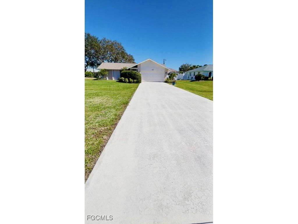 9390 Gulfstream Boulevard Englewood FL 34224 2025011886 image1