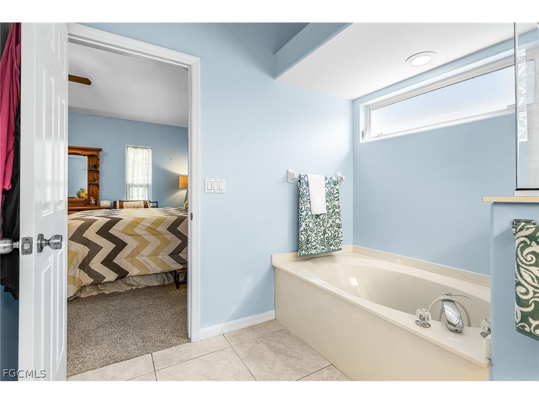 9391 Palm Island Circle North Fort Myers FL 33903 2026010133 image14