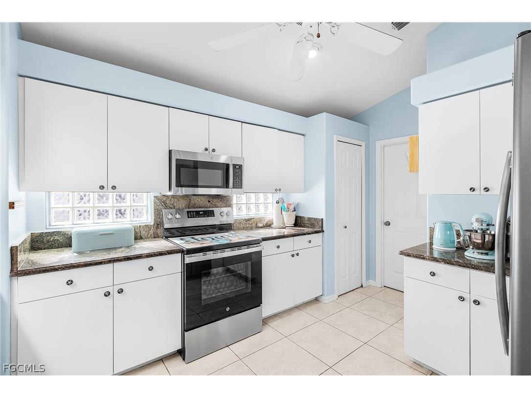 9391 Palm Island Circle North Fort Myers FL 33903 2026010133 image9