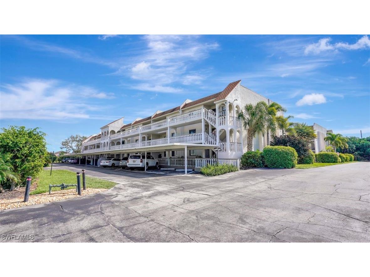 9395 Pennsylvania Avenue #33 Bonita Springs FL 34135 224068307 image1