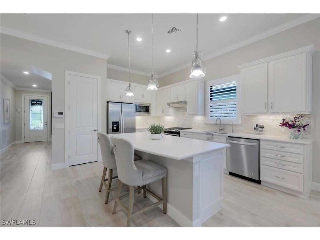 9398 Greyhawk Trail Naples FL 34120 224046639 image1