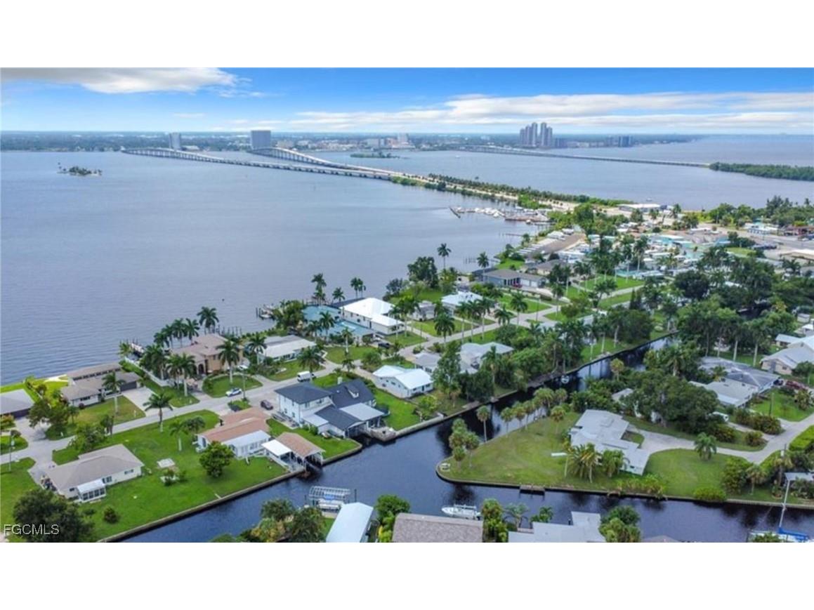 94 E North Shore Avenue North Fort Myers FL 33917 2025013516 image14