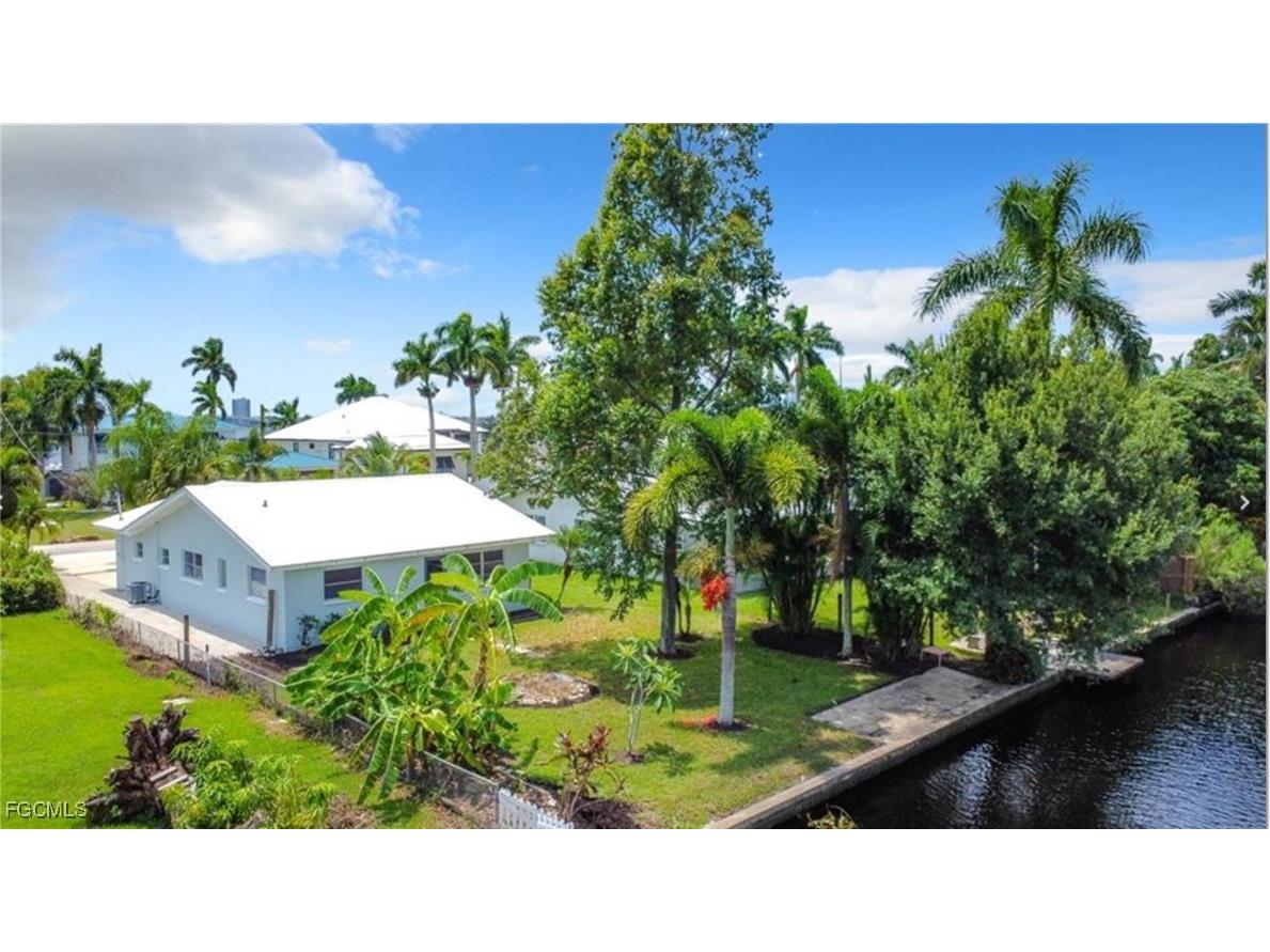 94 E North Shore Avenue North Fort Myers FL 33917 2025013516 image3