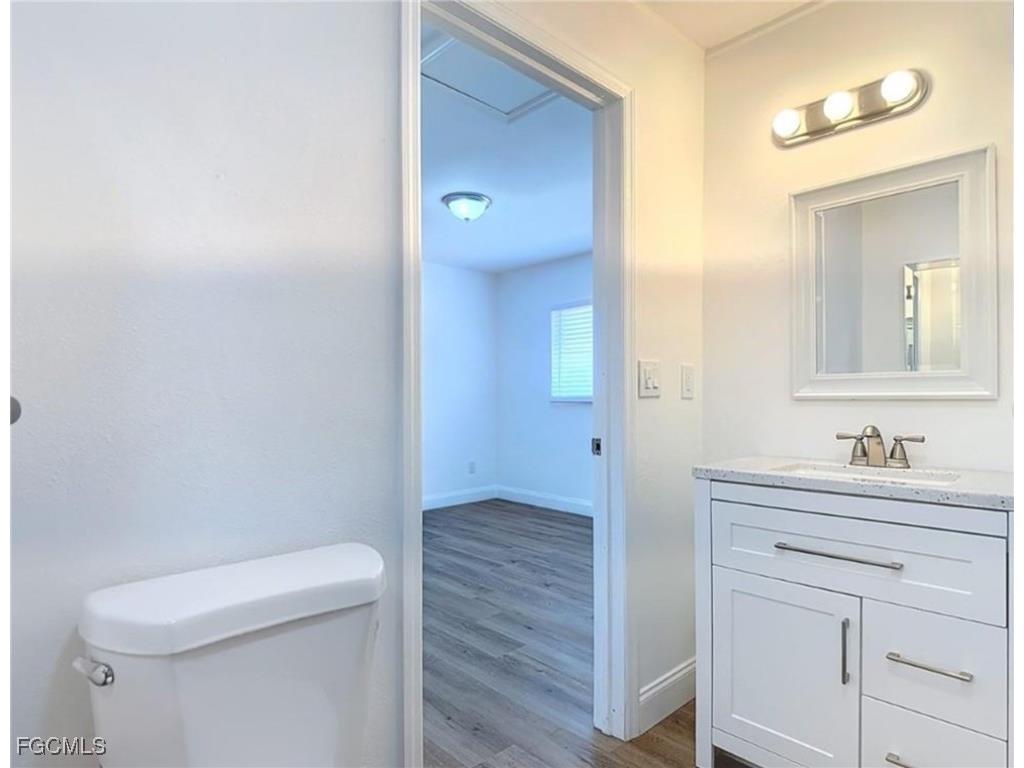 94 E North Shore Avenue North Fort Myers FL 33917 2025013516 image5