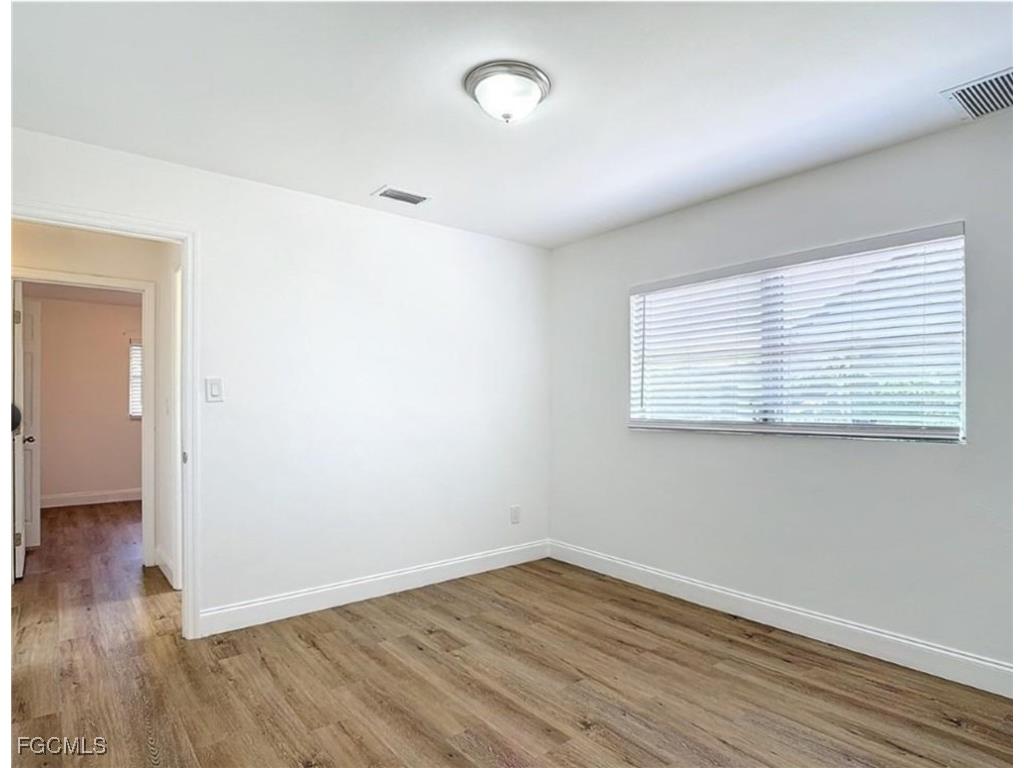 94 E North Shore Avenue North Fort Myers FL 33917 2025013516 image7