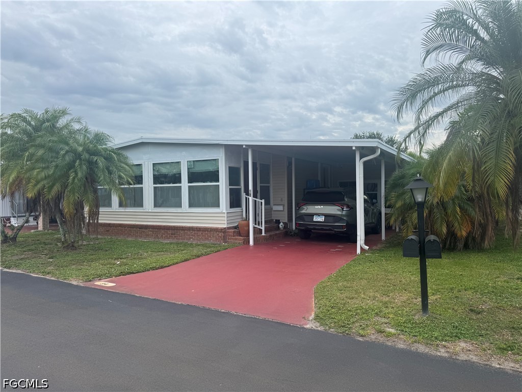 94 Poinsettia Drive Fort Myers FL 33905 2026025656 image1