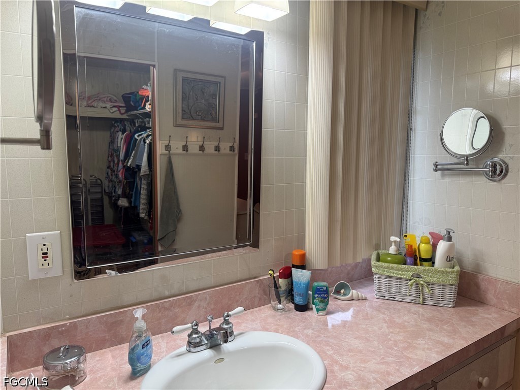 94 Poinsettia Drive Fort Myers FL 33905 2026025656 image21