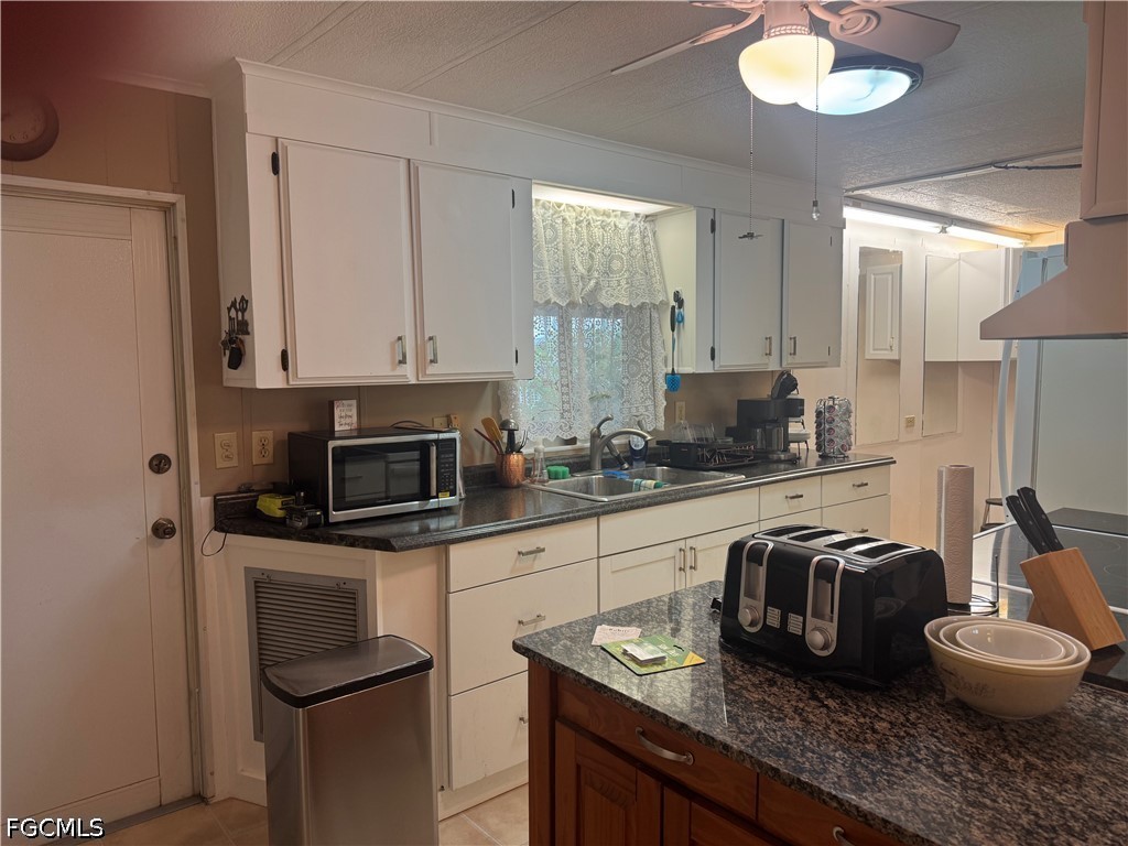 94 Poinsettia Drive Fort Myers FL 33905 2026025656 image9