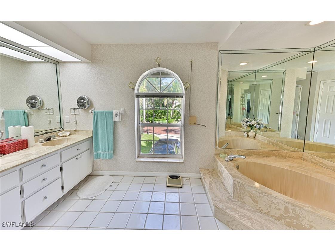94 Southport Cove Bonita Springs FL 34134 225083248 image17