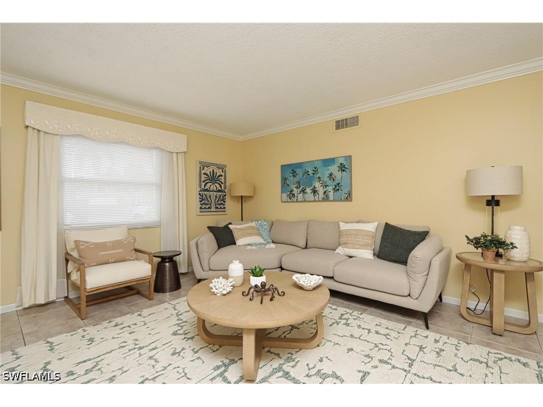 940 3rd Street S #101 Naples FL 34102 226014661 image3