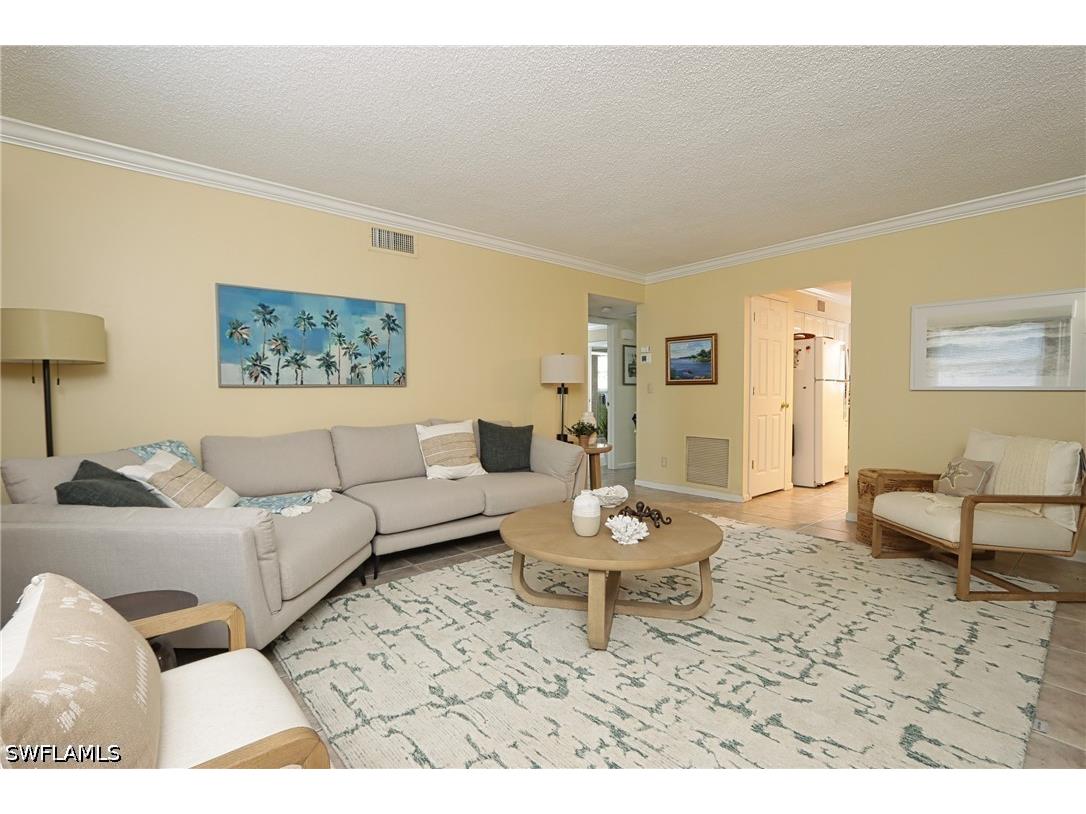 940 3rd Street S #101 Naples FL 34102 226014661 image4