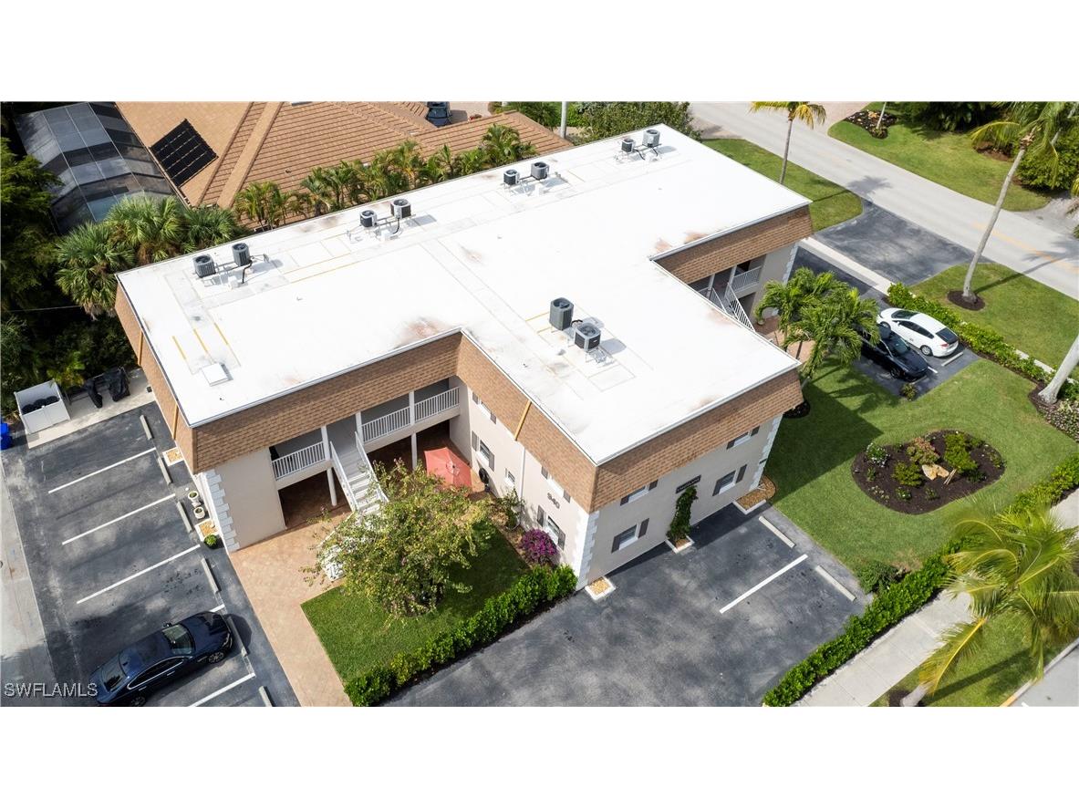 940 3rd Street S #204 Naples FL 34102 225075050 image22