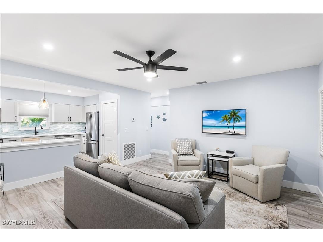 940 3rd Street S #204 Naples FL 34102 225075050 image6