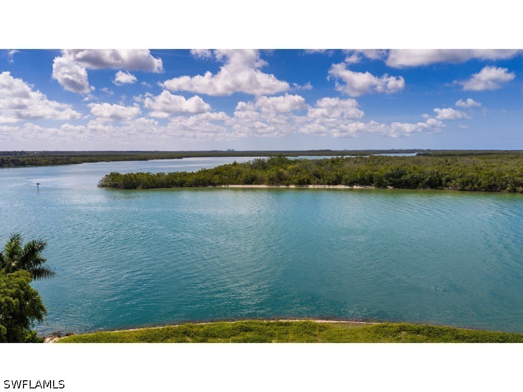 940 Admiralty Parade E Naples FL 34102 226018566 image1