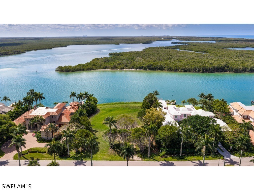 940 Admiralty Parade E Naples FL 34102 226018566 image3