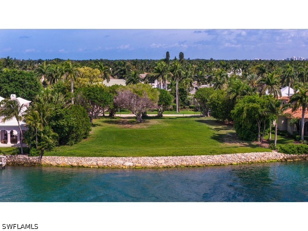 940 Admiralty Parade E Naples FL 34102 226018566 image9