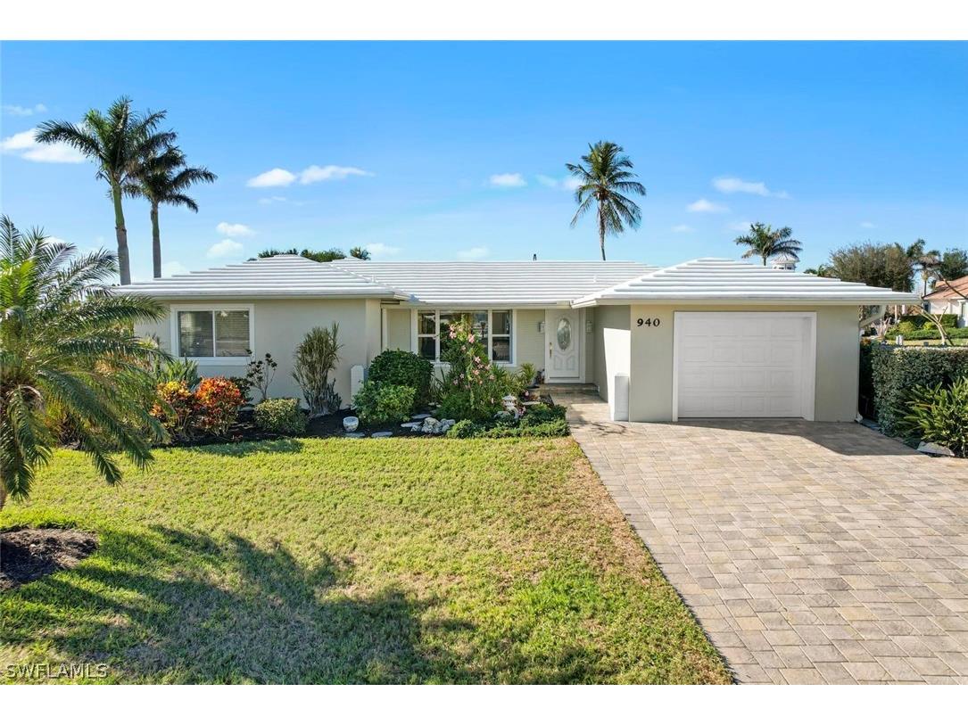940 Iris Court Marco Island FL 34145 223002887 image1