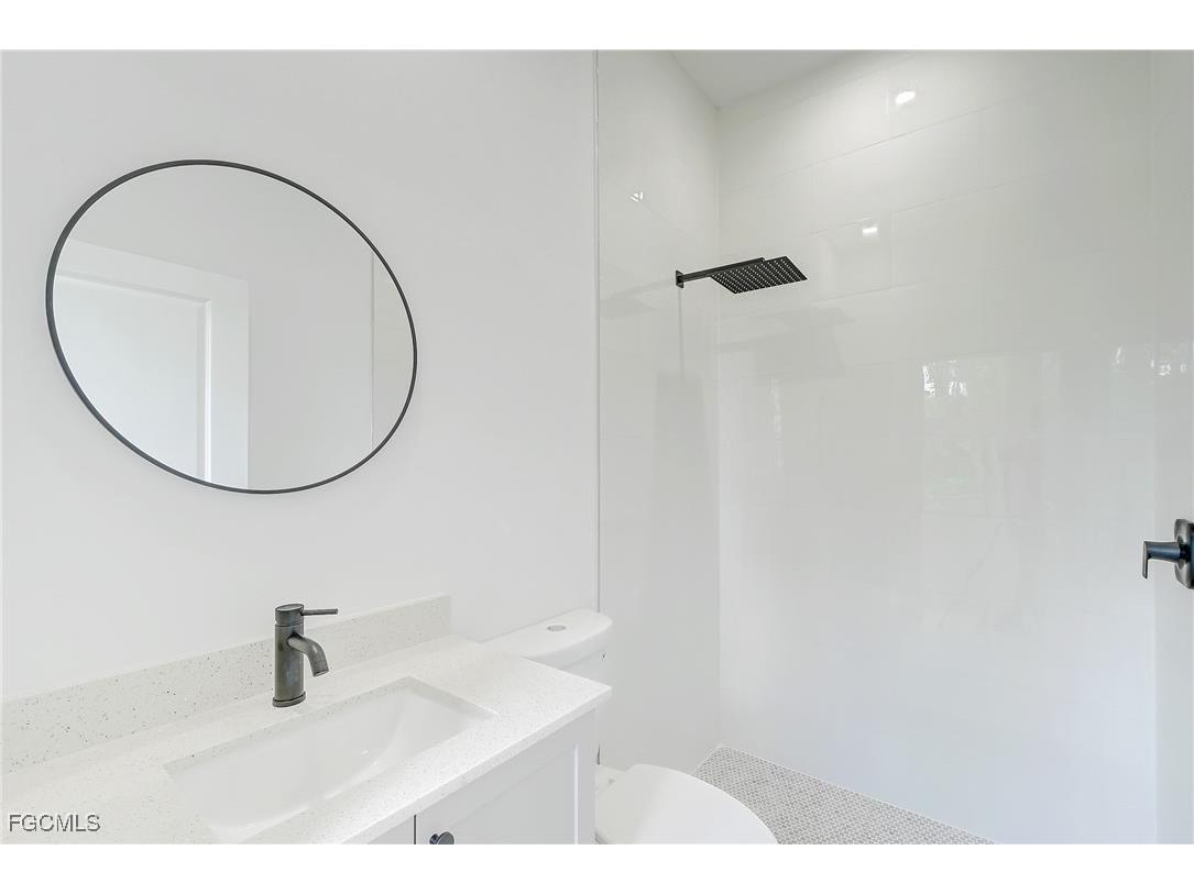 940 Lakeside Drive Lehigh Acres FL 33974 2025007513 image10