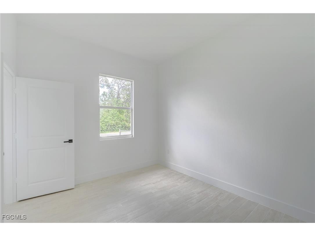 940 Lakeside Drive Lehigh Acres FL 33974 2025007513 image11