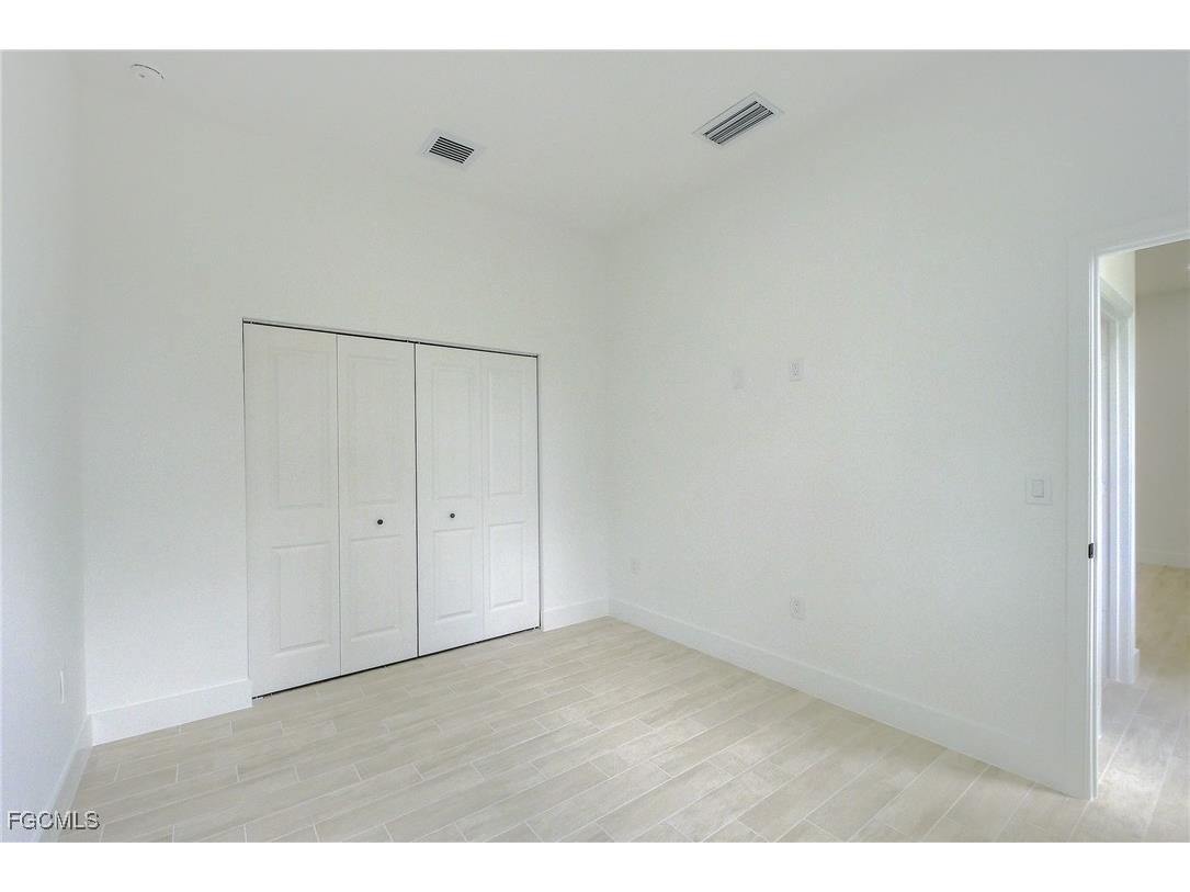 940 Lakeside Drive Lehigh Acres FL 33974 2025007513 image16