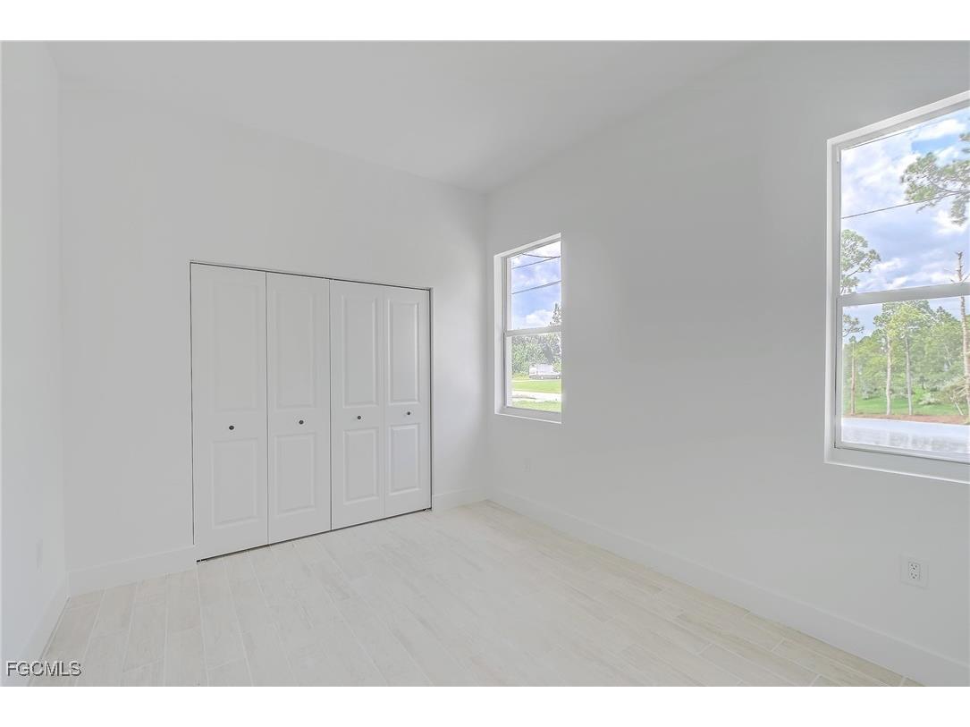 940 Lakeside Drive Lehigh Acres FL 33974 2025007513 image18