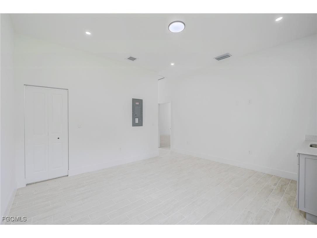 940 Lakeside Drive Lehigh Acres FL 33974 2025007513 image21