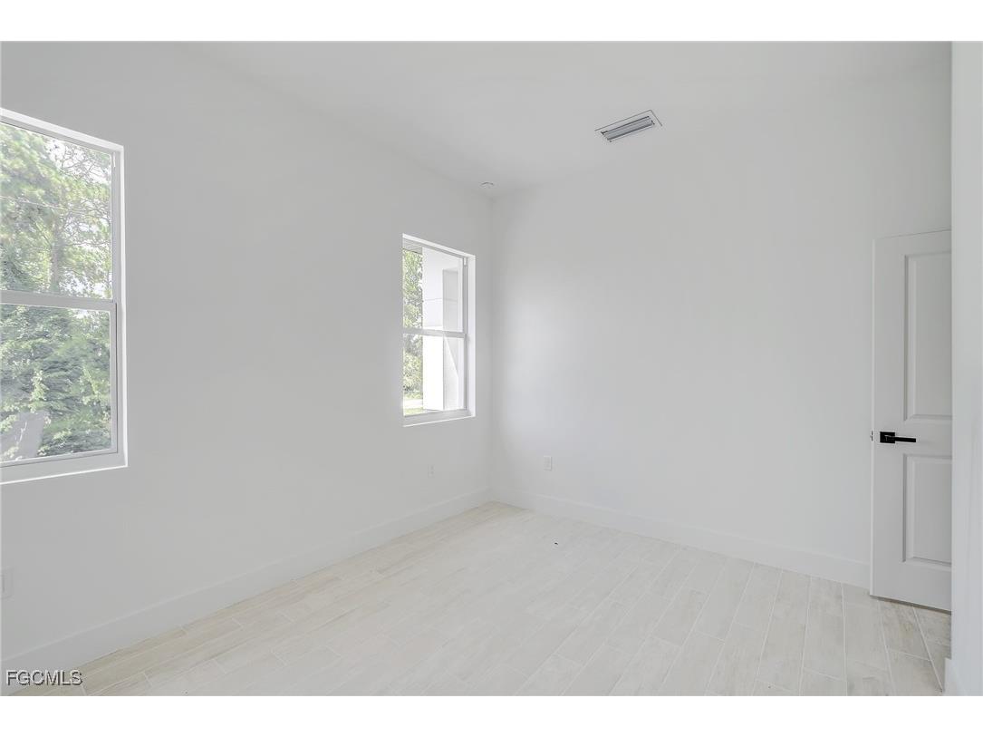 940 Lakeside Drive Lehigh Acres FL 33974 2025007513 image22