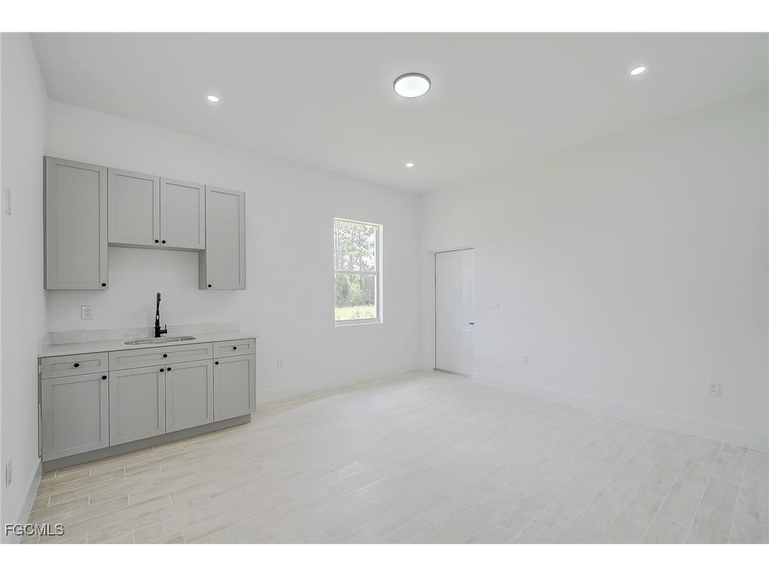 940 Lakeside Drive Lehigh Acres FL 33974 2025007513 image23