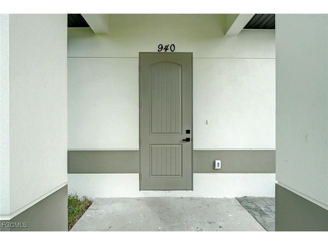 940 Lakeside Drive Lehigh Acres FL 33974 2025007513 image3