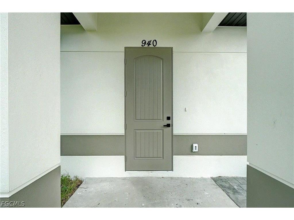 940 Lakeside Drive Lehigh Acres FL 33974 2026011940 image2