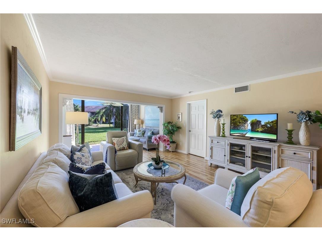 940 Palm View Drive #115 Naples FL 34110 225003377 image1