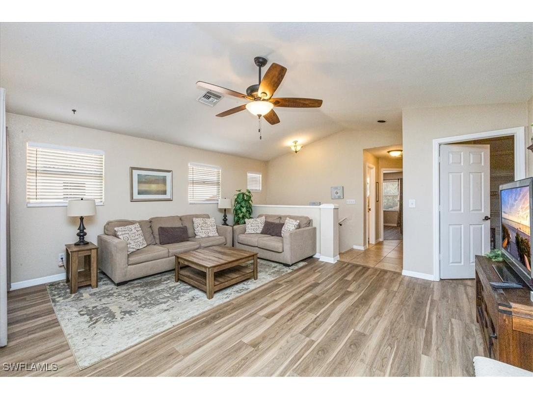 940 Woodshire Lane #M1 Naples FL 34105 225079058 image4