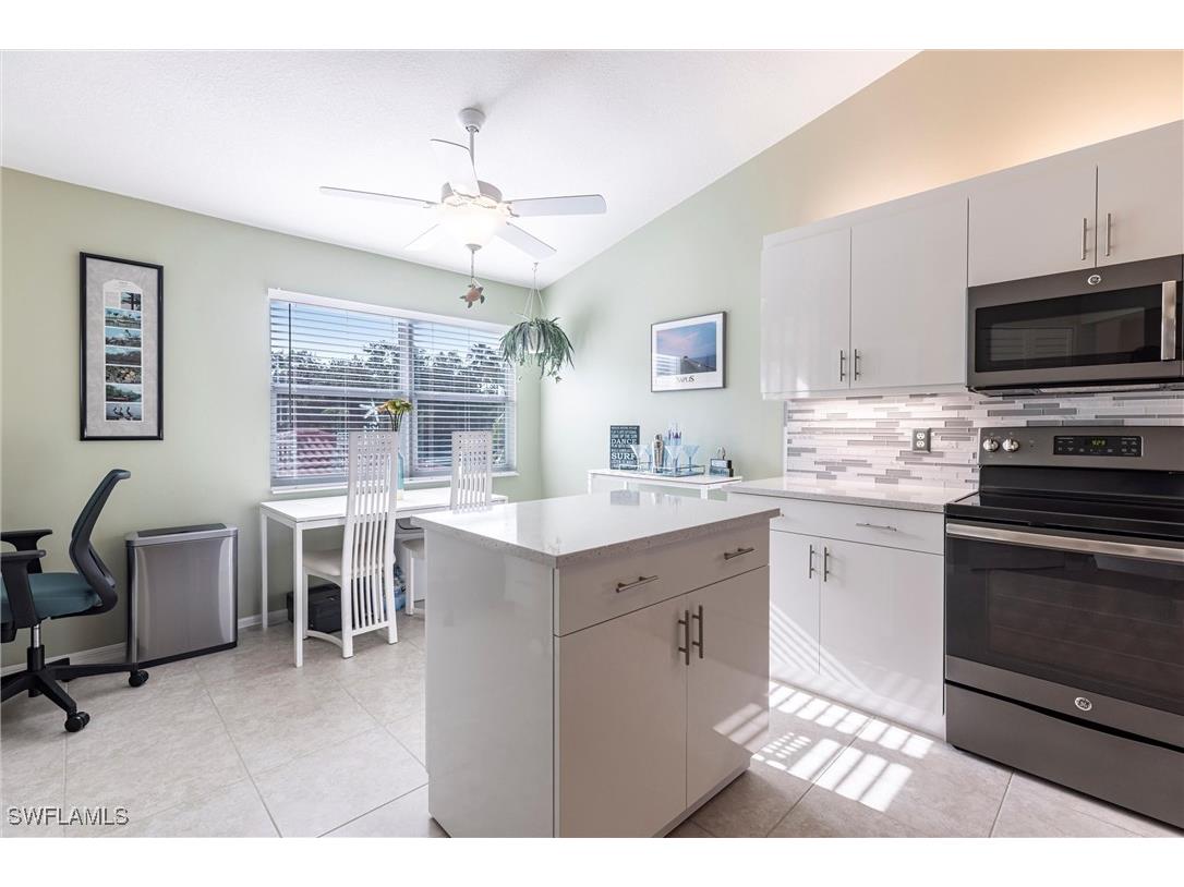 940 Woodshire Lane #M10 Naples FL 34105 225076864 image2