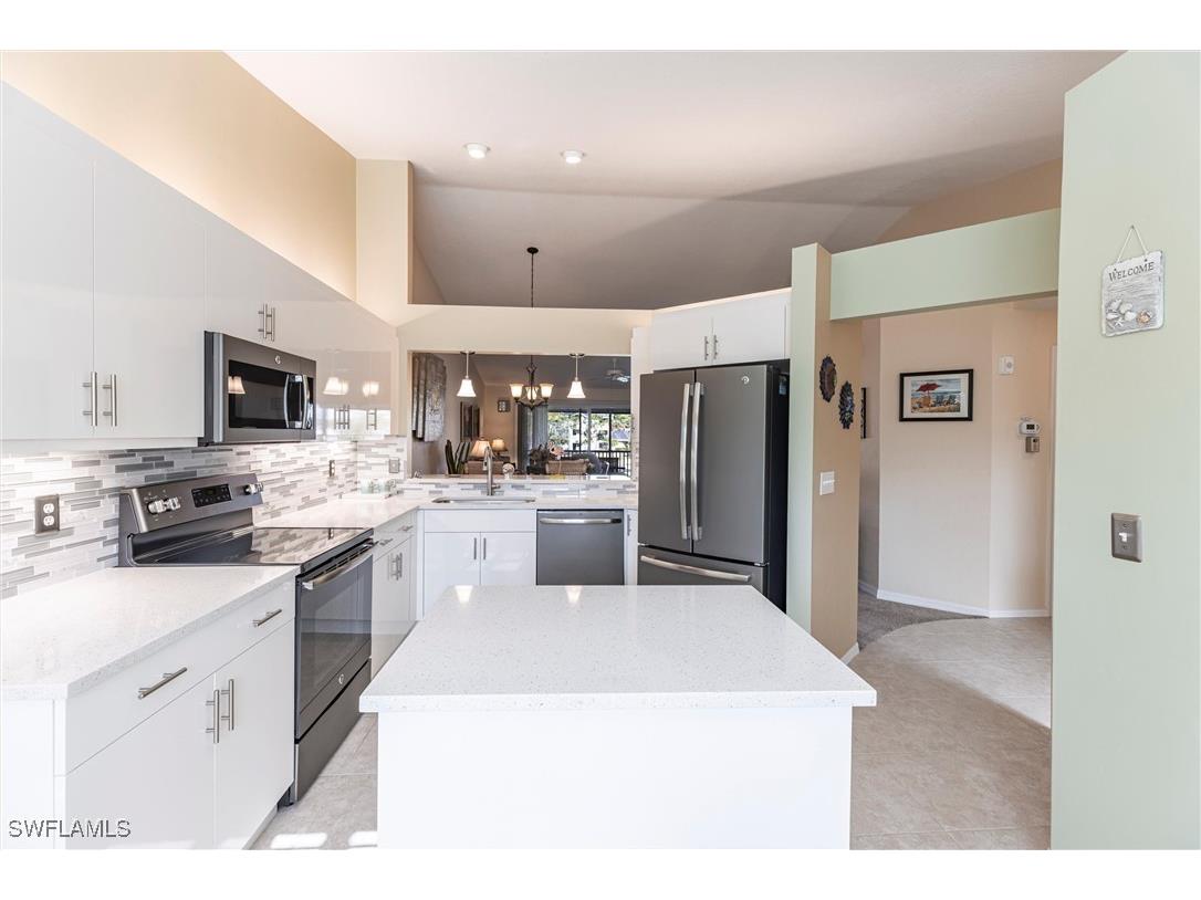 940 Woodshire Lane #M10 Naples FL 34105 225076864 image6