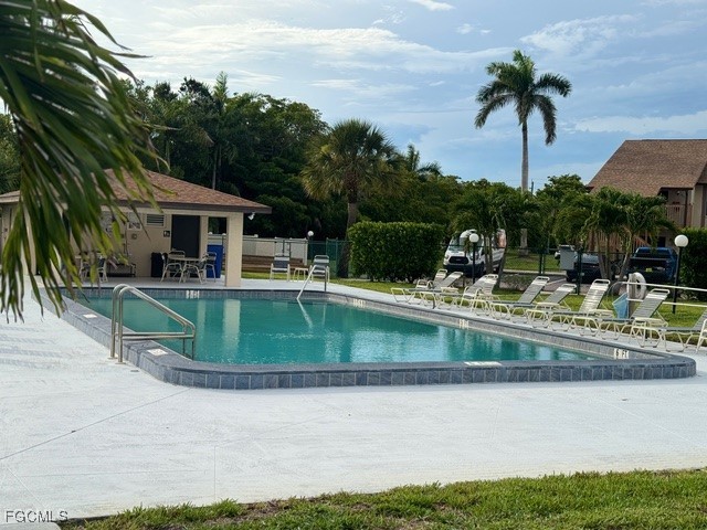 9401 Lennex Lane Fort Myers FL 33919 2025019276 image1