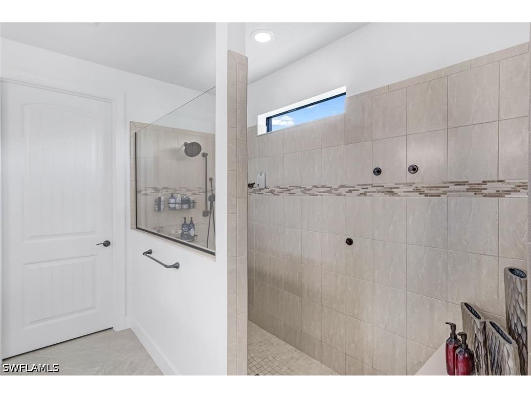 9403 Surfbird Court Naples FL 34120 226013856 image20