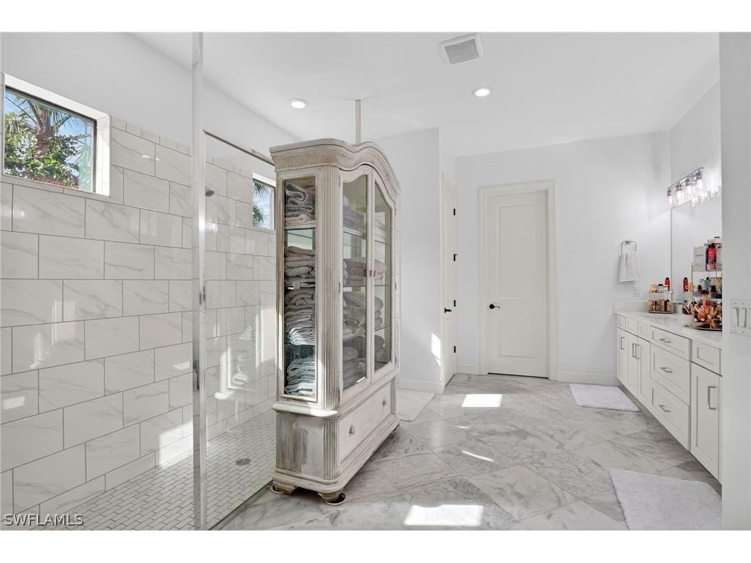 9406 Galliano Terrace Naples FL 34119 226005903 image23