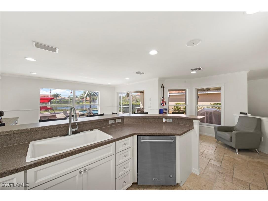 9409 La Bianco Street Estero FL 33967 225081772 image14