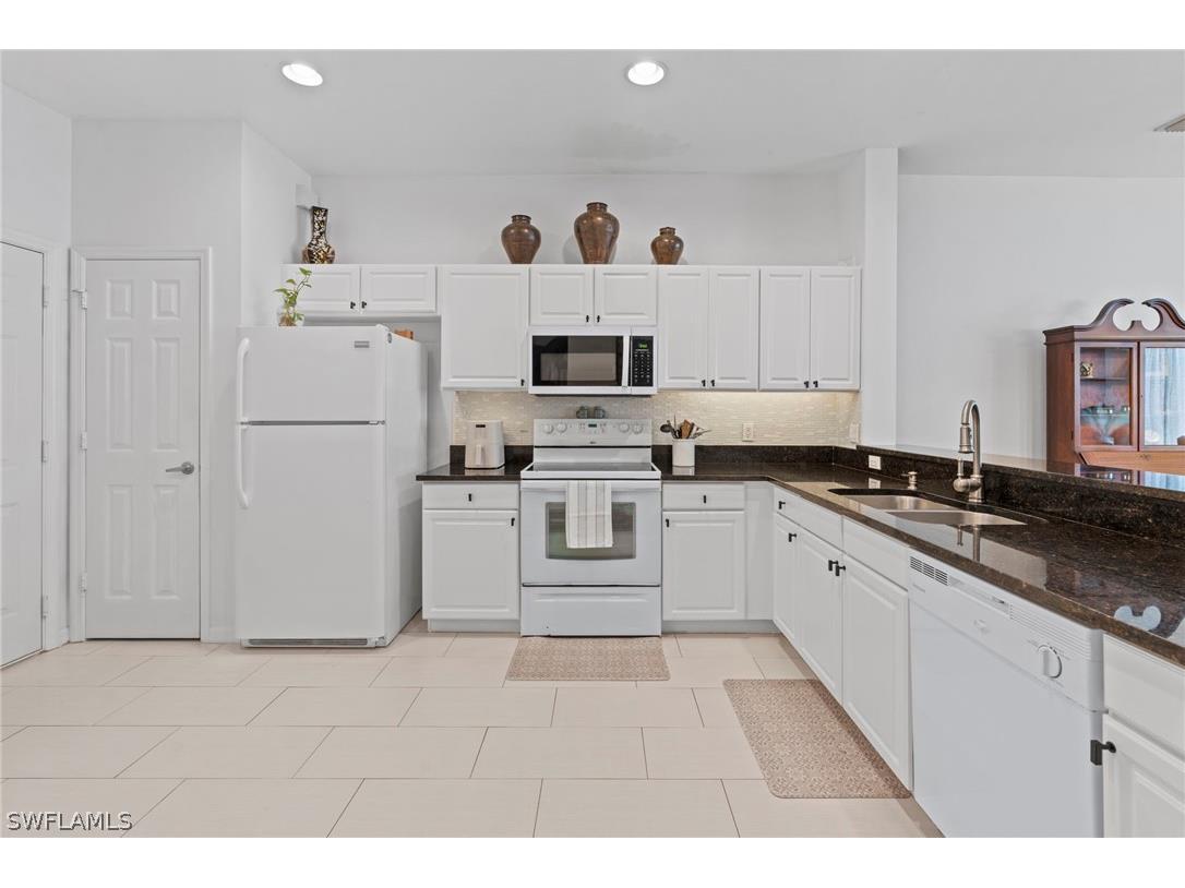 941 Hampton Circle #109 Naples FL 34105 225080539 image14