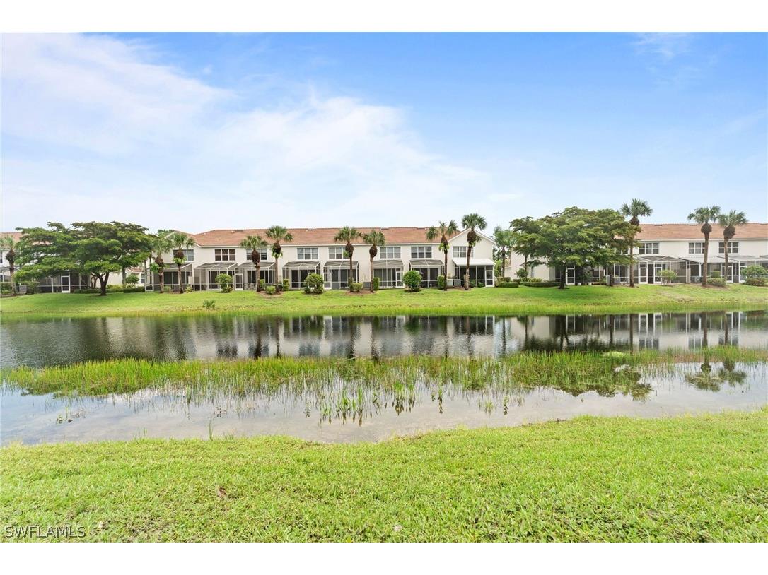 941 Hampton Circle #109 Naples FL 34105 225080539 image5