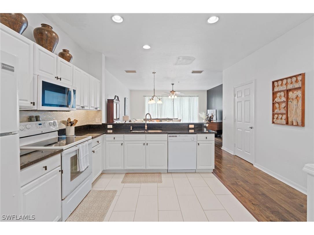 941 Hampton Circle #109 Naples FL 34105 225080539 image7