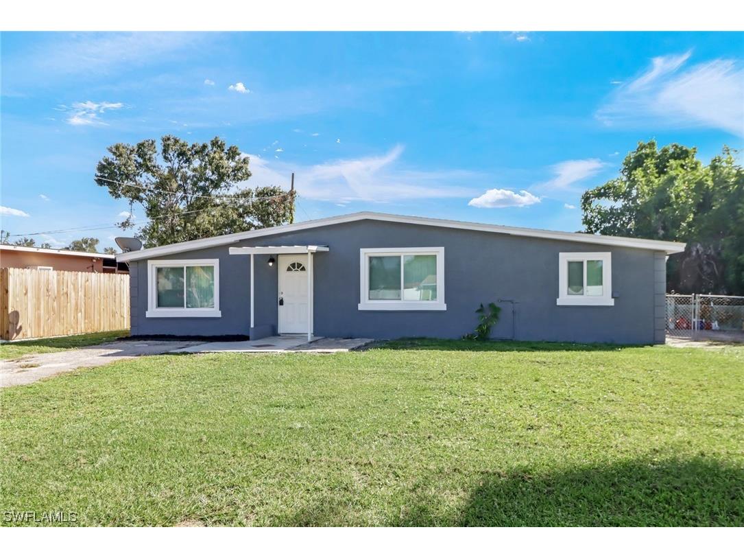 941 Hyacinth Street North Fort Myers FL 33903 223079654 image1