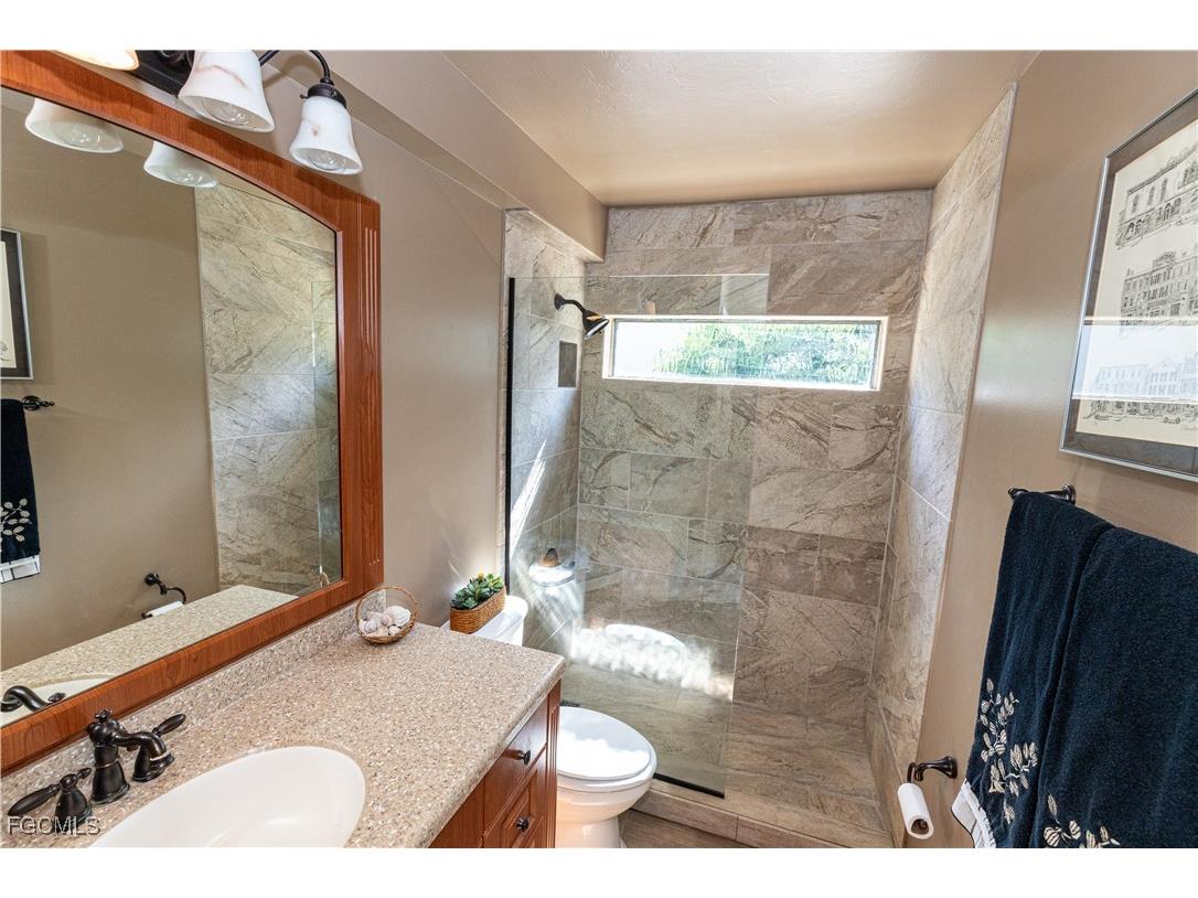 9411 Old Hickory Circle Fort Myers FL 33912 2025019443 image12