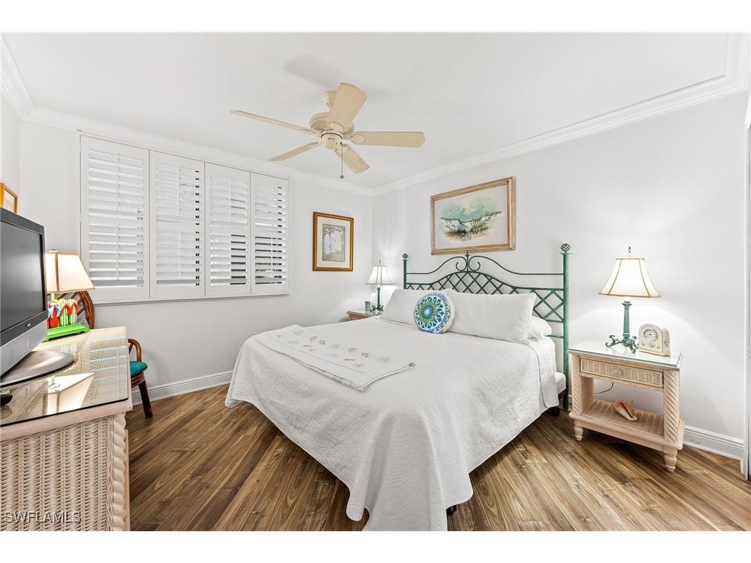 9415 Gulf Shore Drive #302 Naples FL 34108 225059773 image15